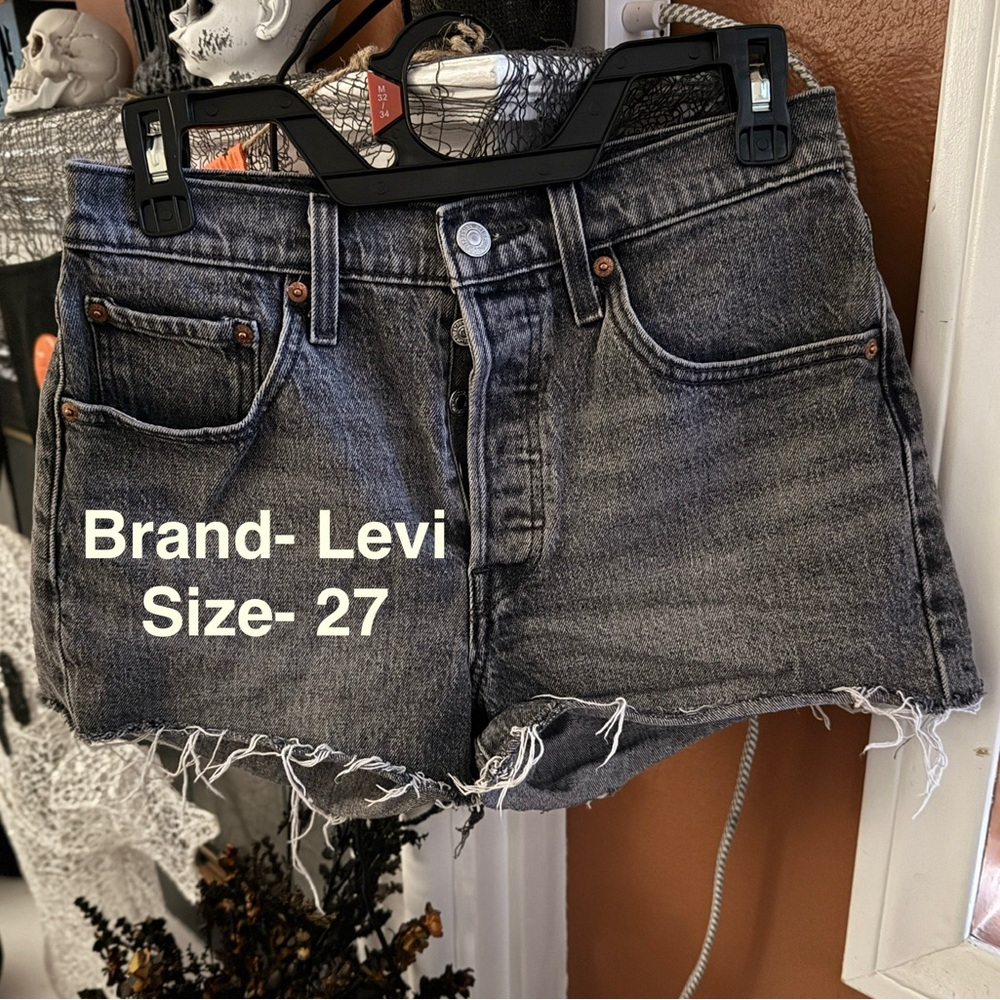 Levi's denim High wasted shorts